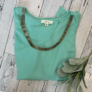 mine Sleeveless Blouse